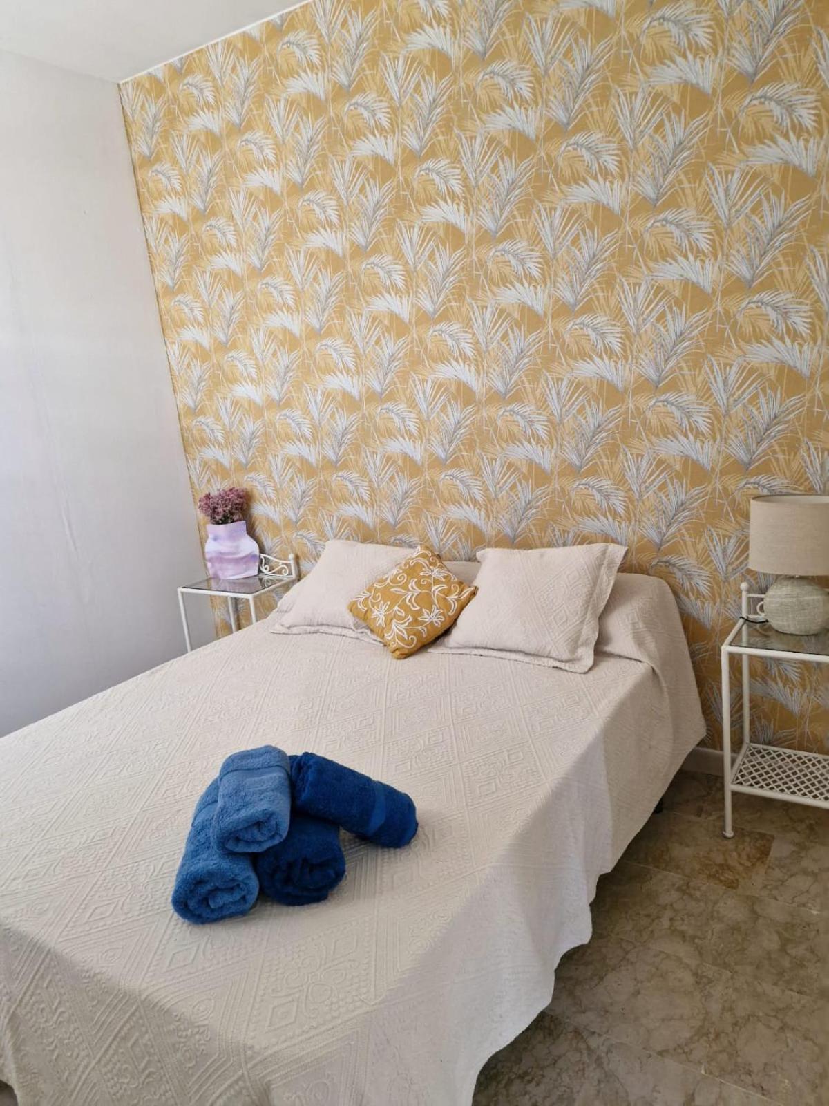 Patio Cartuja Apartment Севиля Екстериор снимка