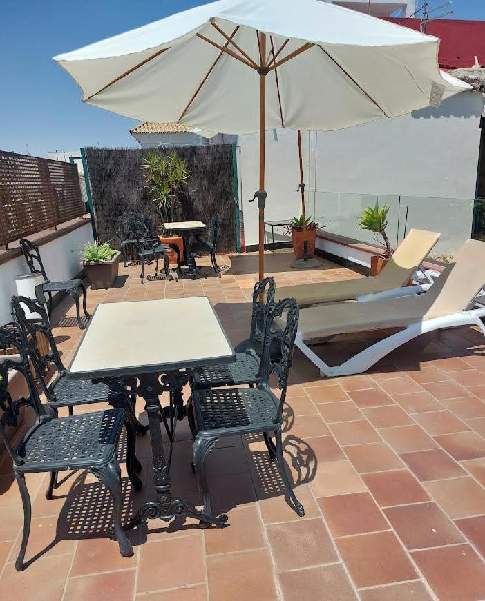 Patio Cartuja Apartment Севиля Екстериор снимка